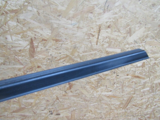 12 mercedes w201 190 задня молдинг поріг накладка на поріг задні чорна Доставка