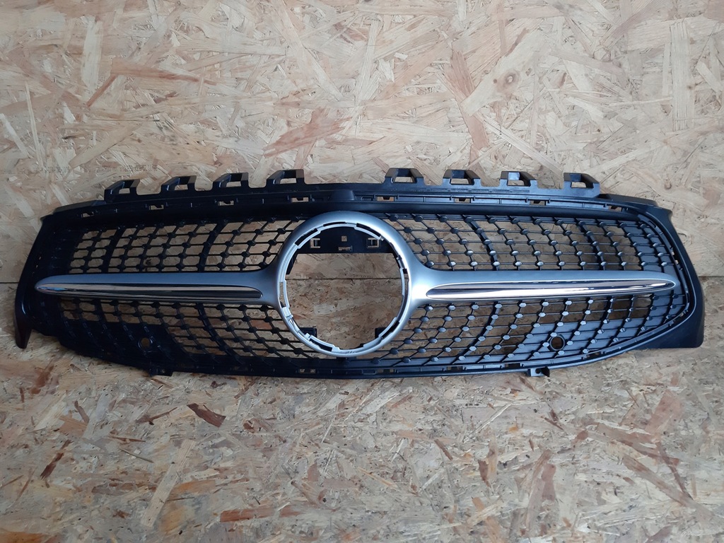 фото №1, Mercedes cla amg 118 w118 19- решітка радіатора решітка радіатора