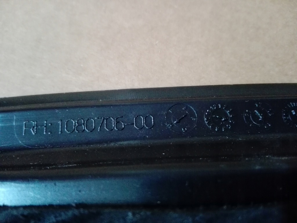 фото №6, Tesla 3 стекло кузовная задняя правая треугольник задняя