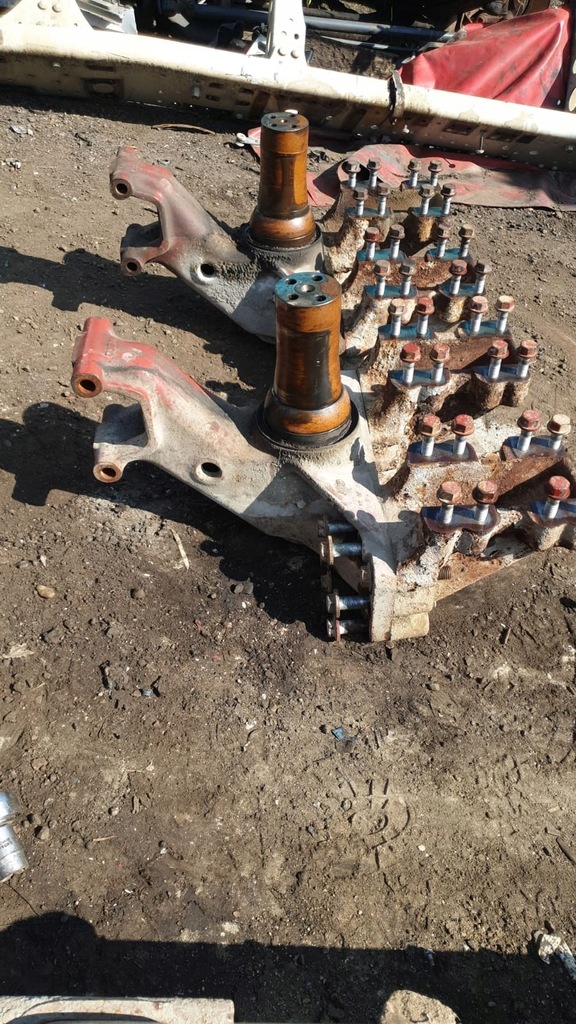 фото №1, Подрамник resoró iveco trakker, лапы, 8x4, 6x4