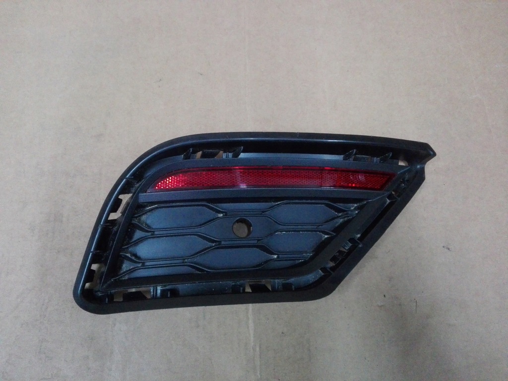 фото №1, Vw t-roc 2ga решётка левая отражатель бампера задняя