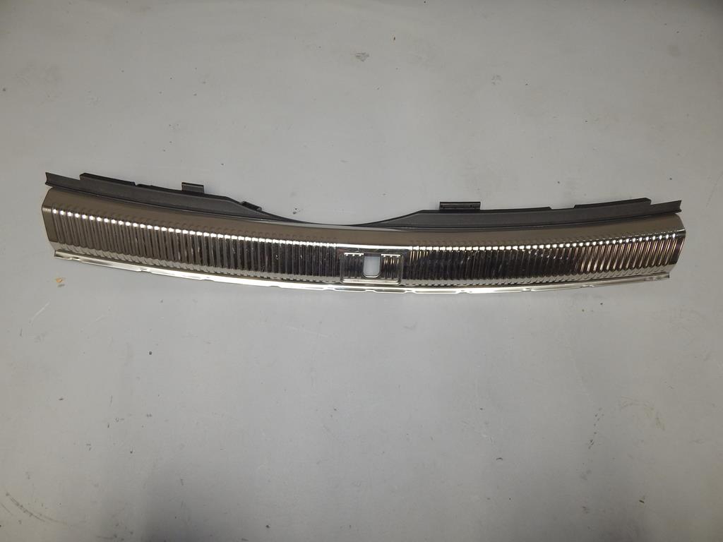 фото №1, Audi a6 s6 4g накладка порог багажника 4g9864483