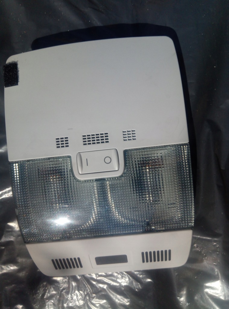 фото №3, Лампа кабины 8p0951177 audi a3