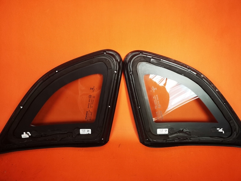 фото №11, Volvo v40 скло кузовна права чорний блиск cc