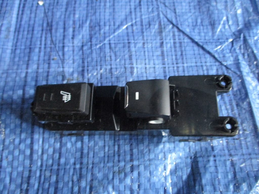 фото №1, Переключатель задняя левый стекло hyundai tucson lift