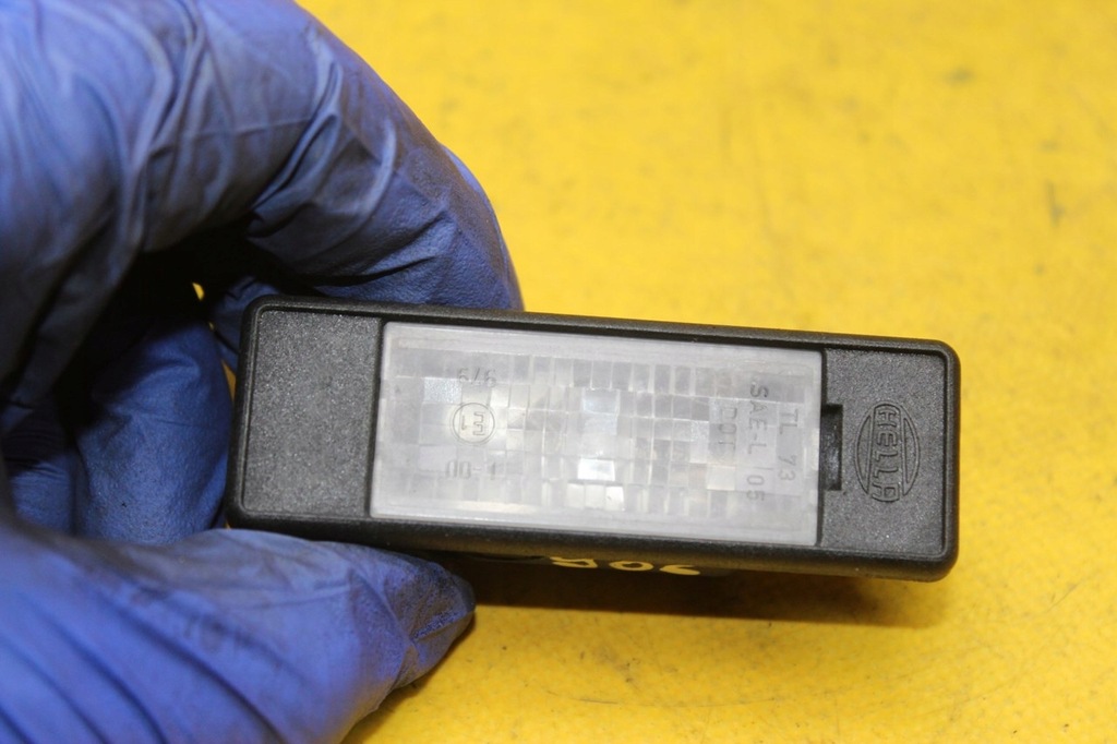 фото №3, Лампа освещение номерного знака sprinter 906