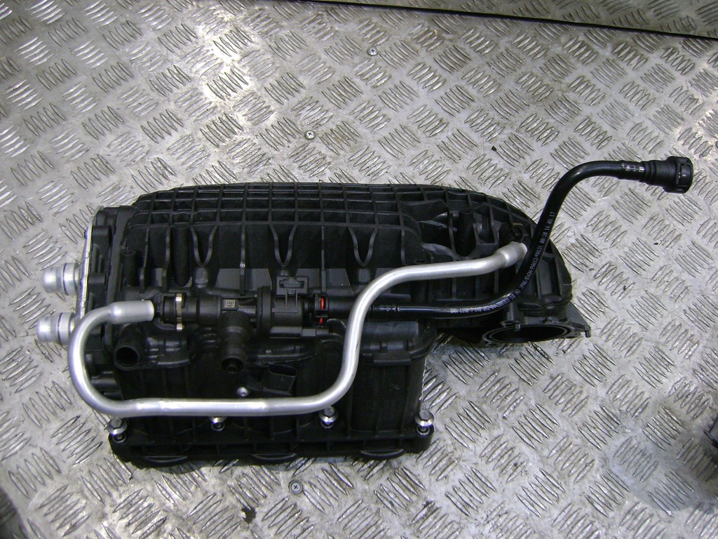 фото №1, Bmw i8 коллектор всасывающий 7634226 1754km