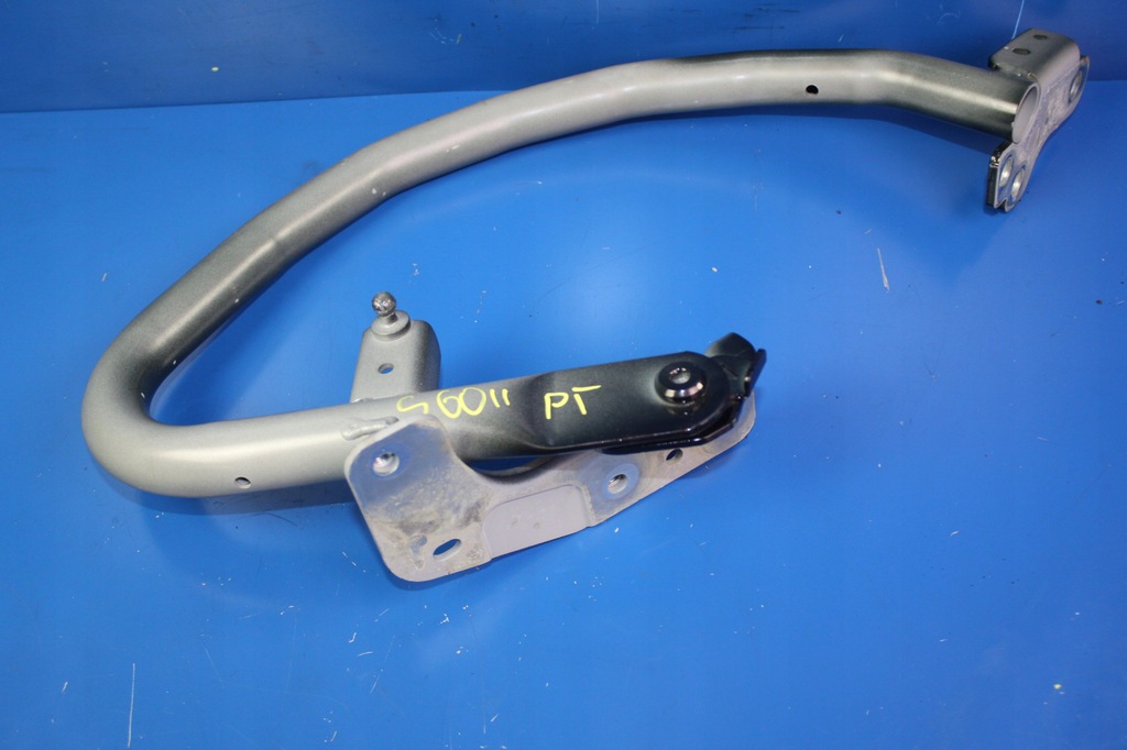 фото №1, Volvo s60 ii sedan петля крышки багажника правый