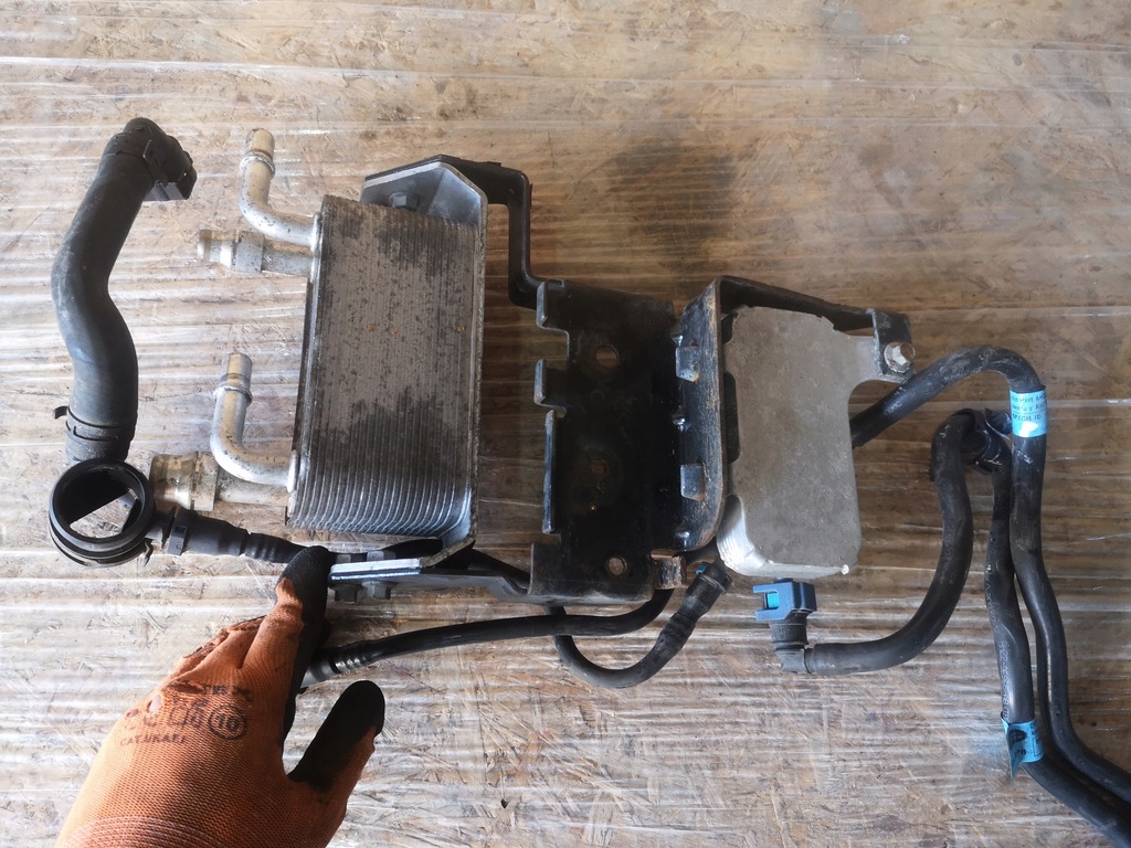 фото №7, Land rover discovery sport 3.0 радіатор оливи радіатор