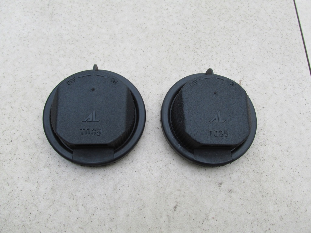 фото №1, Заглушка кришка лампи перед лінза b-max 2013