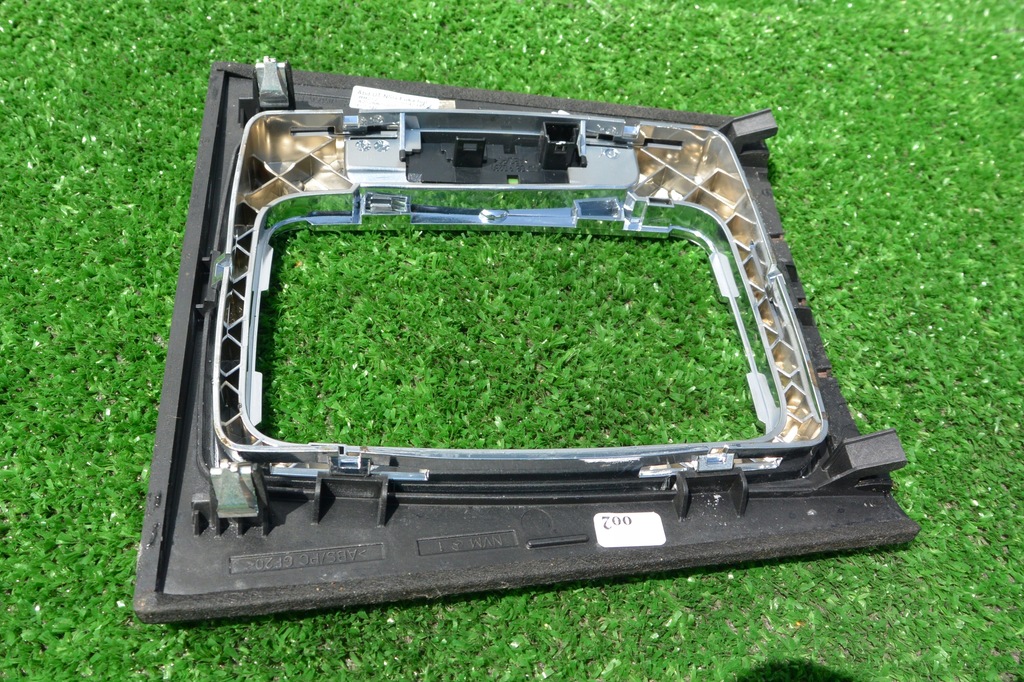 фото №6, Панель рамка домкрата mercedes e-klasa w212 classik