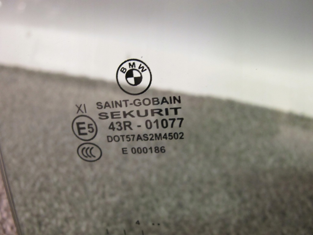 фото №4, Стекло левый задняя bmw g12 треугольник
