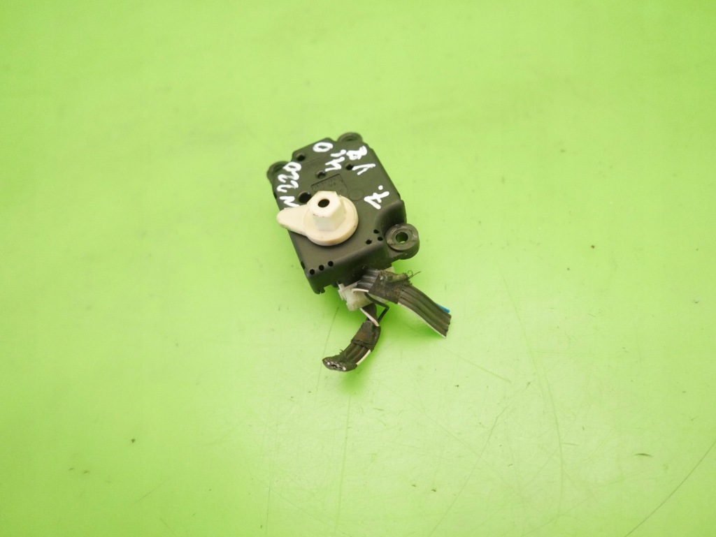 фото №8, Моторчик отопителя mercedes w220 s400 98-02