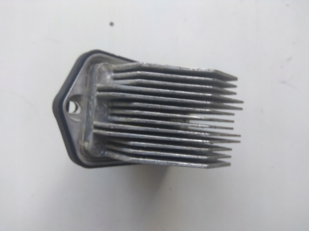 фото №1, Резистор резистор вентилятор mazda 6 gg gy 2002-2007