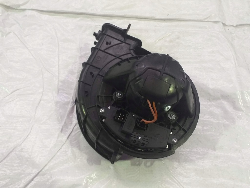 фото №1, Bmw x5 x6 f15 f16 повітродувка вентилятор обігрівача