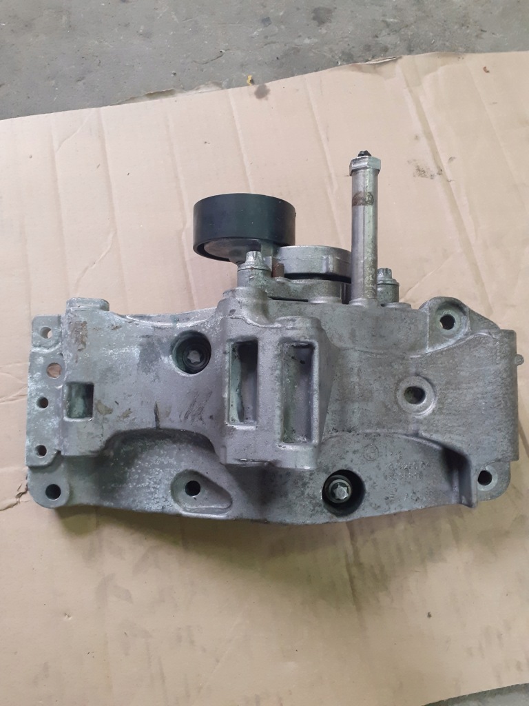 Купити Кронштейн основа генератора bmw b47d20a 761925004