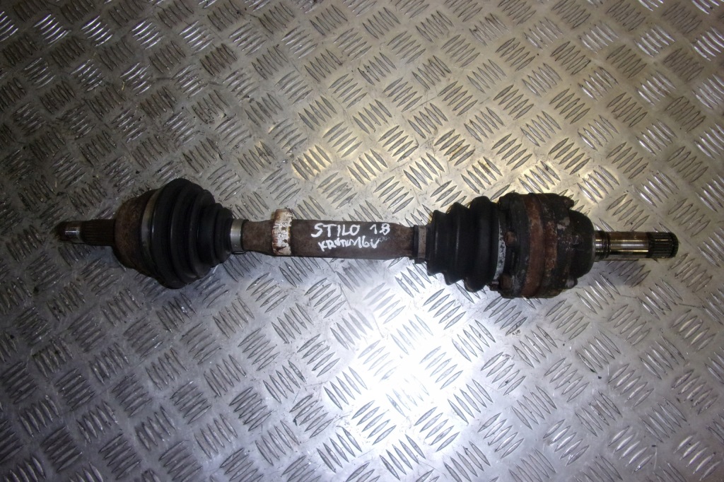 фото №1, Привідний вал ліва короткий шарніри fiat stilo 1.8 16v 01-