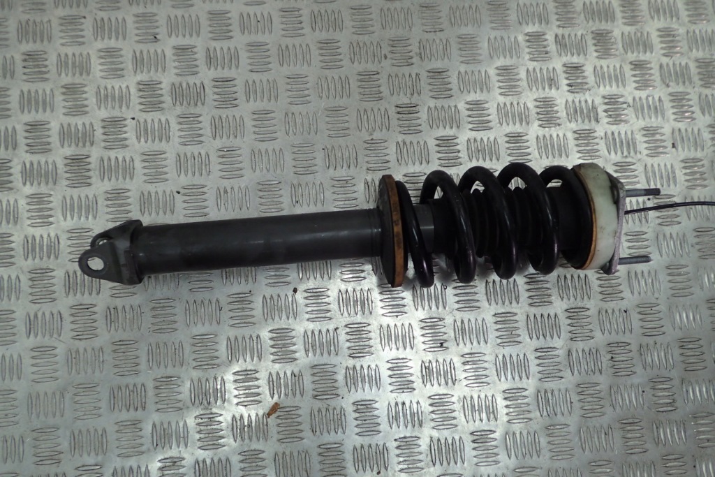 фото №1, Porsche 991 911 амортизатор задня задній 99133305746