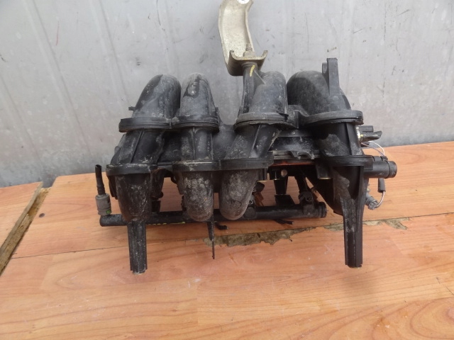 фото №1, Dacia dokker 2016 1,6 8v коллектор всасывающий молдинг gaz