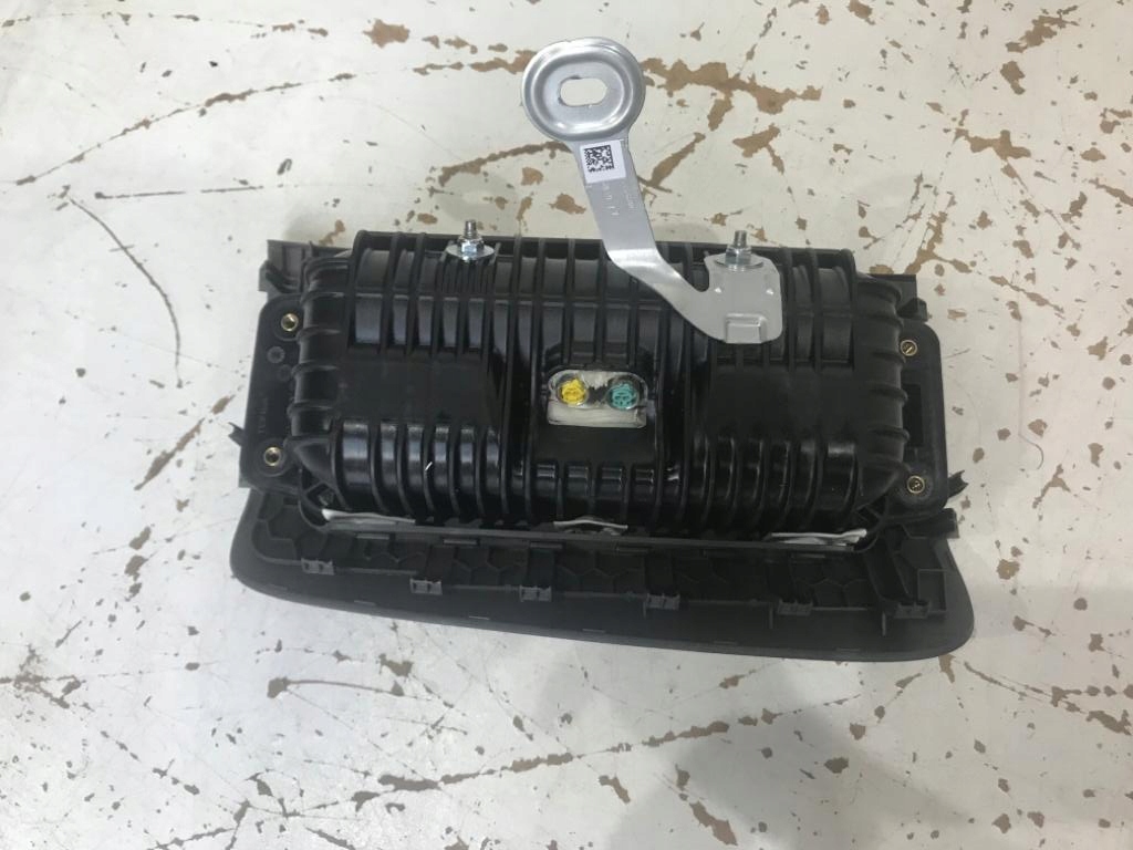 Mercedes sprinter подушка безопасности водителя пассажира ремни в Украине