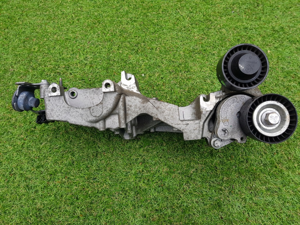 фото №1, Кронштейн генератора 2.0 dci do renault latitude