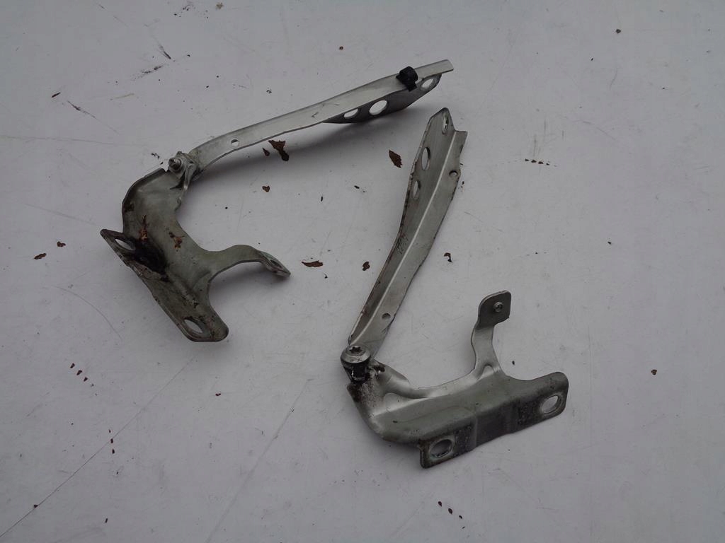 фото №1, Петлі капот volvo v50