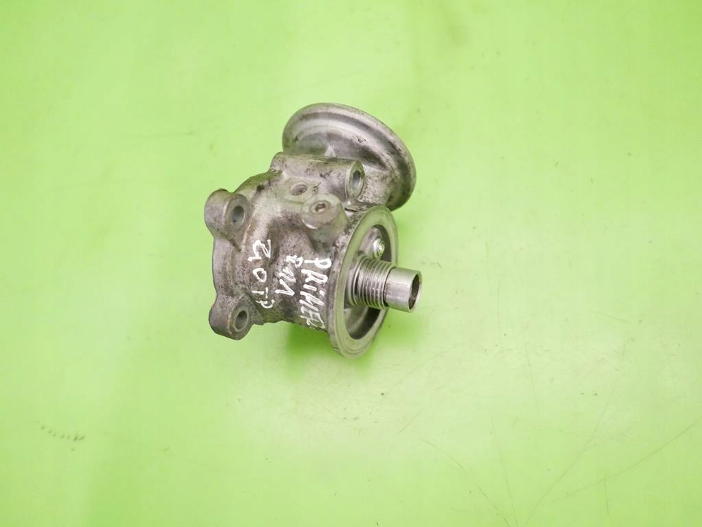 фото №10, Основание фильтра масла nissan primera p11 2.0 td