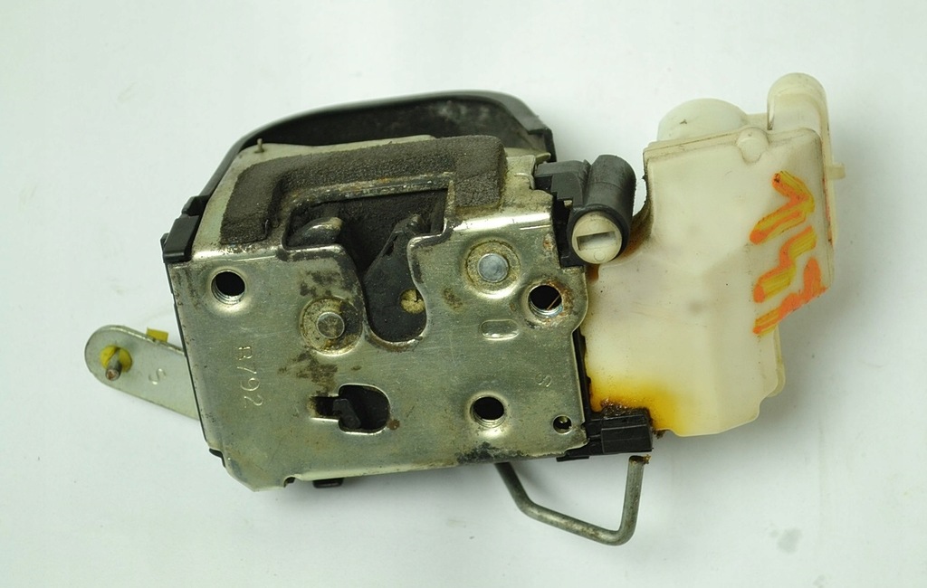 фото №1, Alfa romeo 147 замок дверь левый перед b792