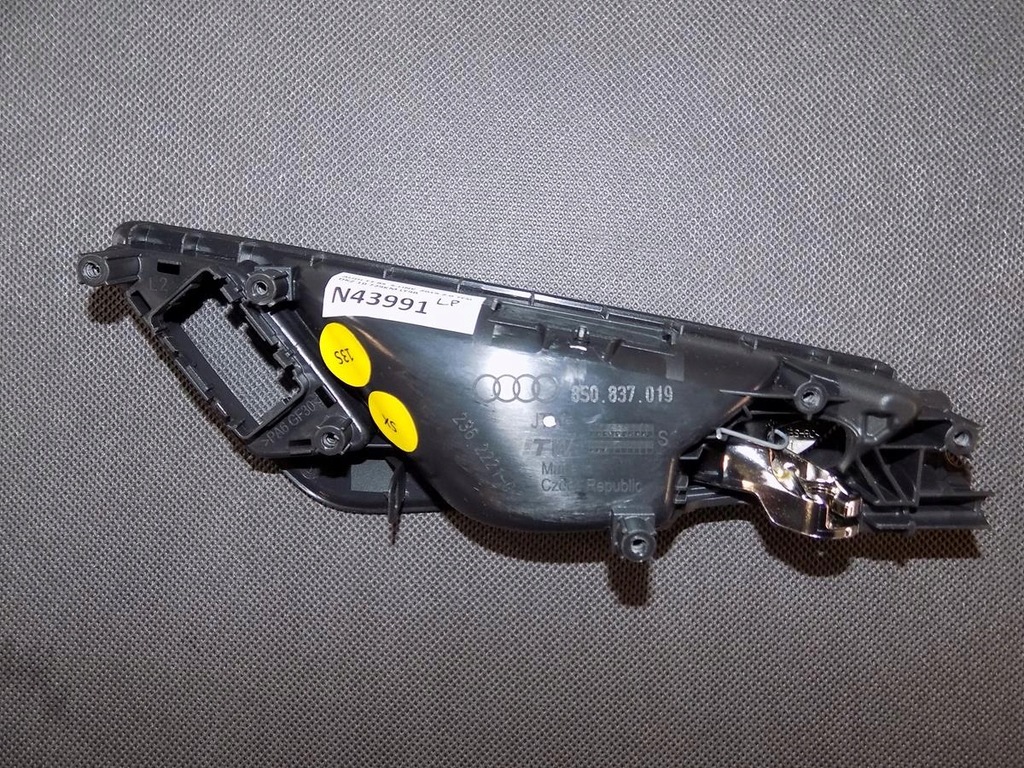 фото №2, Audi tt 8s ручка внутренняя левая 8s0837019