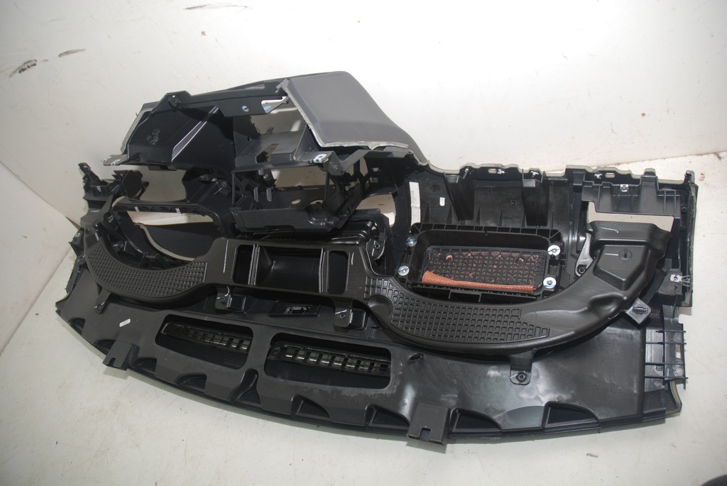 фото №7, Vw jetta 5c6 консоль приборная панель оригинал