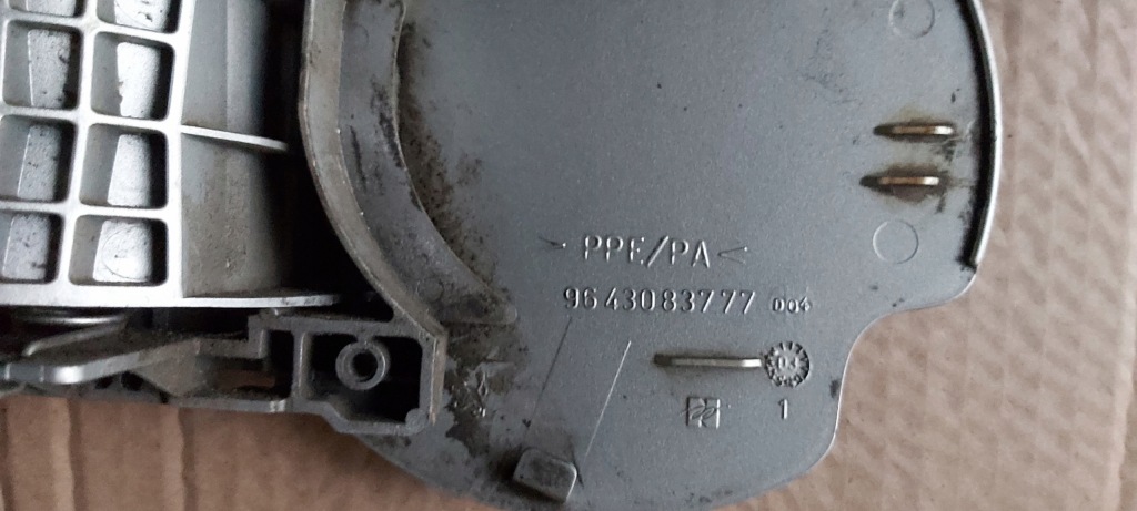 фото №2, Peugeot 307 крышка заливной топлива 9643083777