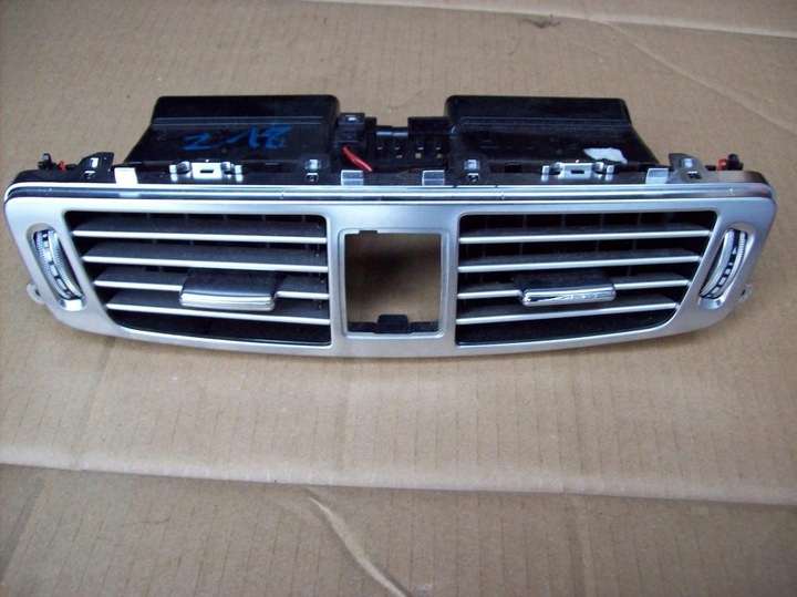 фото №1, Mercedes w218 cls решітка обдув