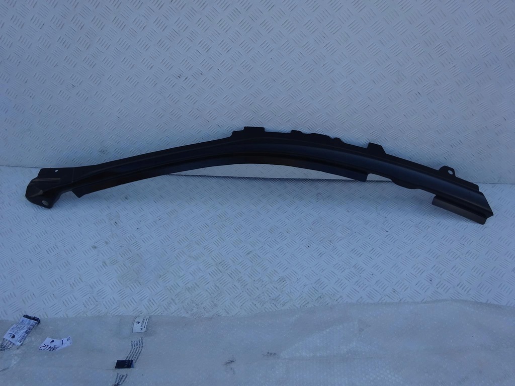 фото №1, Maserati ghibli quattroporte обшивка блок двигателя крыша