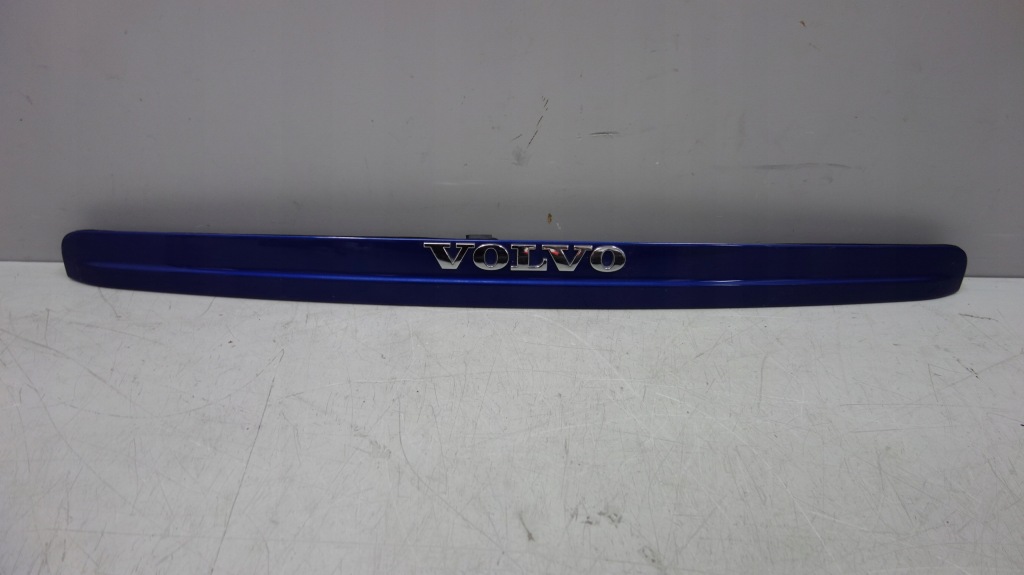 Купить Volvo v50 накладка задний  микровыключатель 30753026