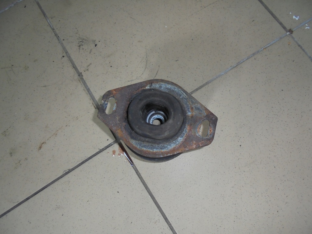 фото №1, Peugeot 607 2,2hdi подушка двигуна