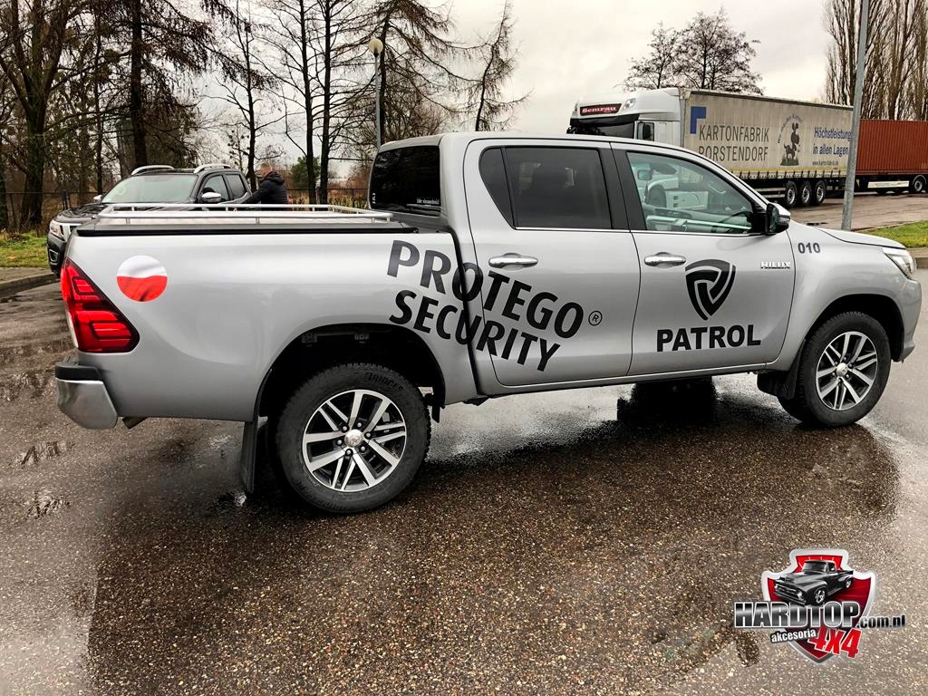 фото №6, Крышка mountain top toyota hilux 05-15 обшивка