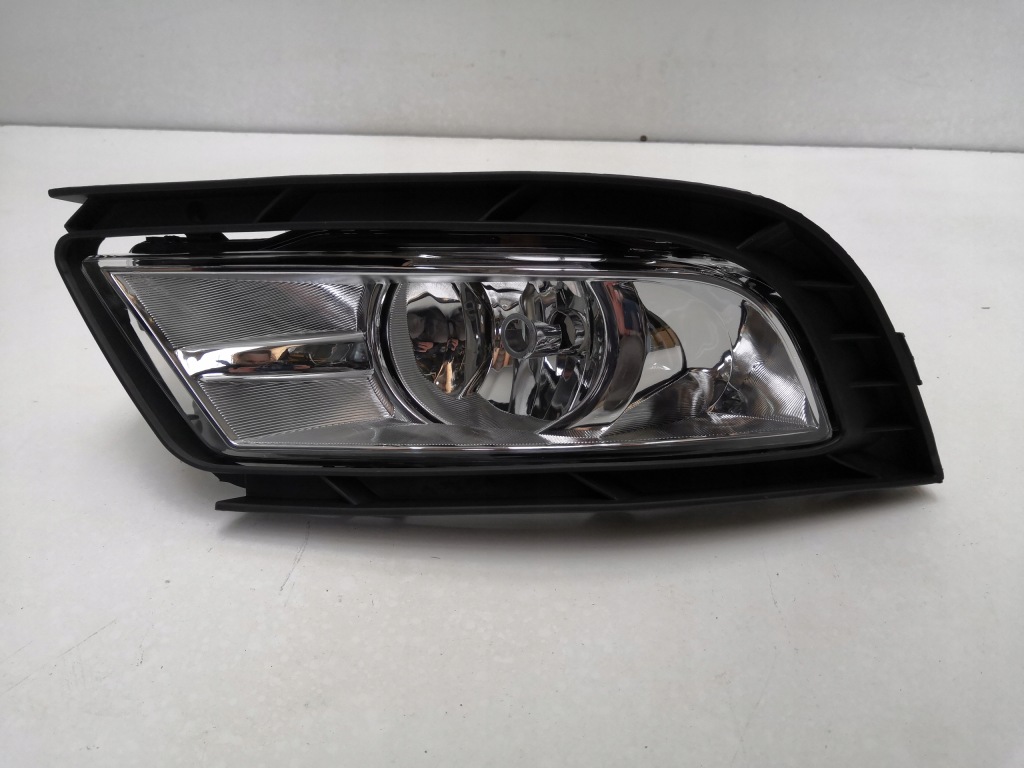 фото №6, Ліва рамка протитуманної фари skoda superb 2 ii po рестайлінг