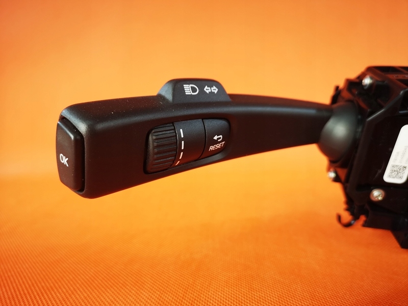 фото №4, Volvo v40 ii перемикачі поворотник стрічка подушка безпеки комплект