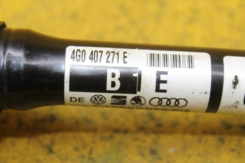 Приводной вал правый перед 3.0tdi a6 c7 4g0407271e в Украине