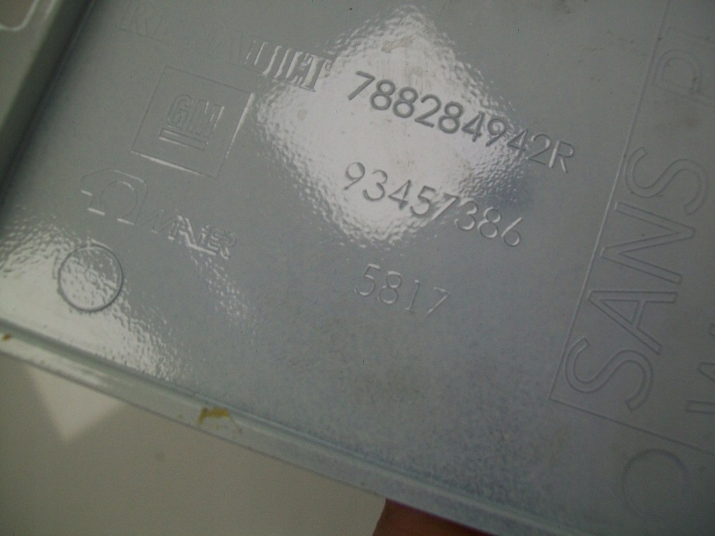 фото №6, Заливна горловина кришка заливної пального opel vivaro trafic iii