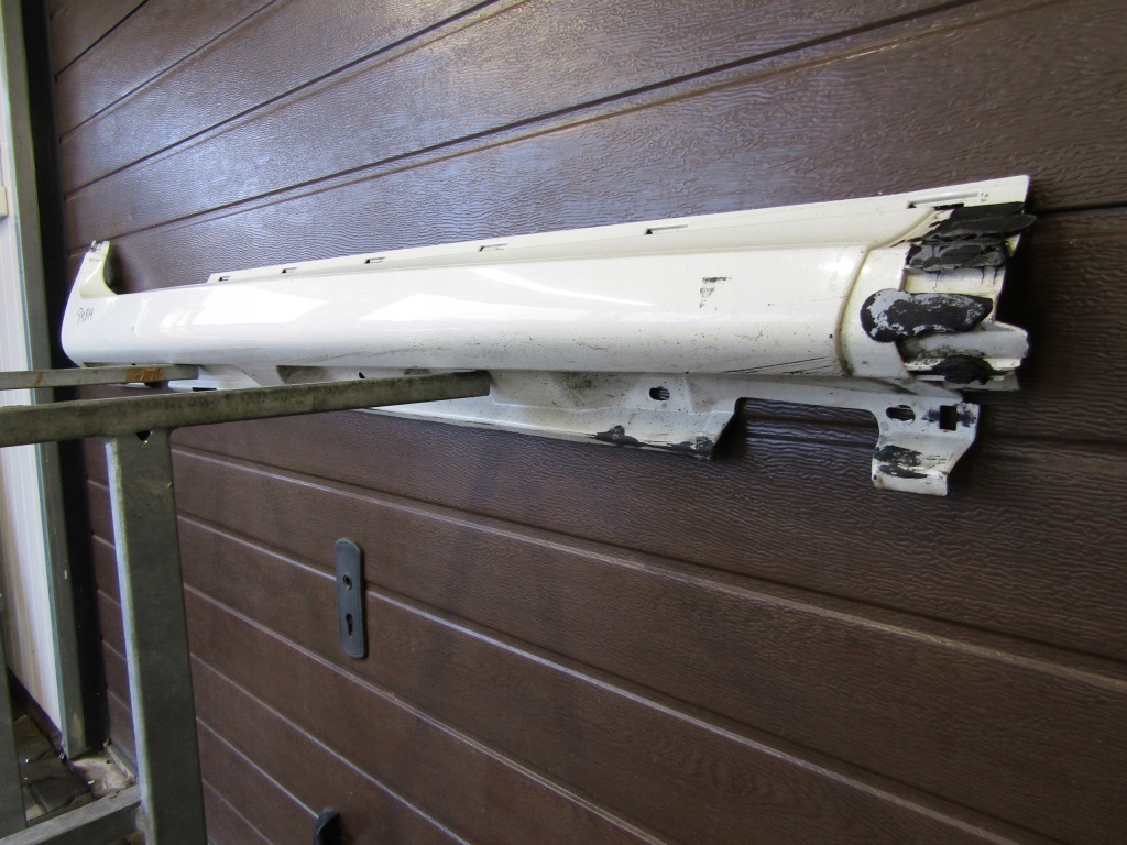 фото №4, Молдинг порог правая порог volvo c30 r design 07-