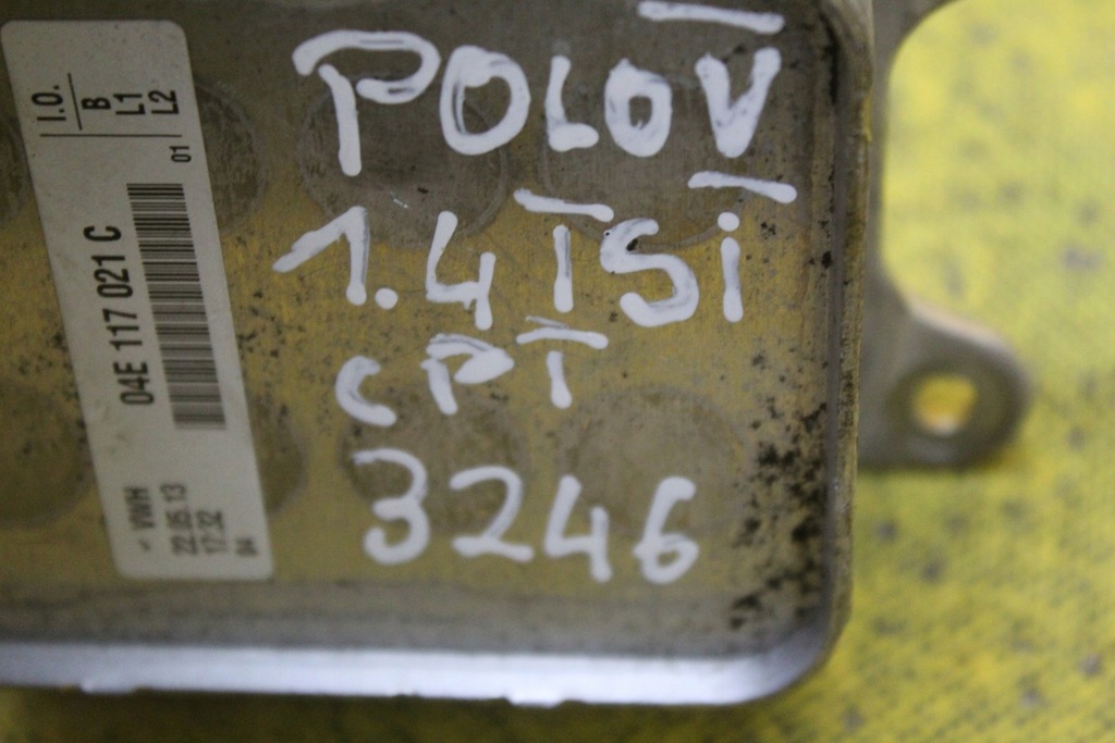 фото №5, Радиатор масла vw polo v 1.4 tsi 04e117021c