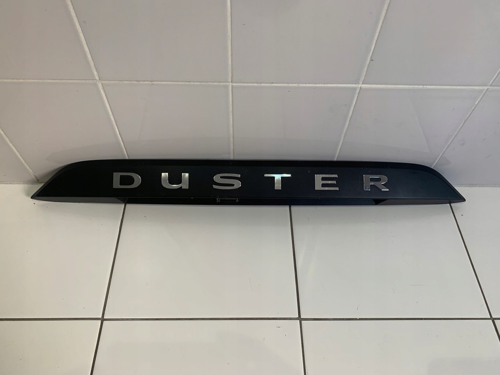 фото №1, Молдинг накладка кришки задня dacia duster ii 848101807r