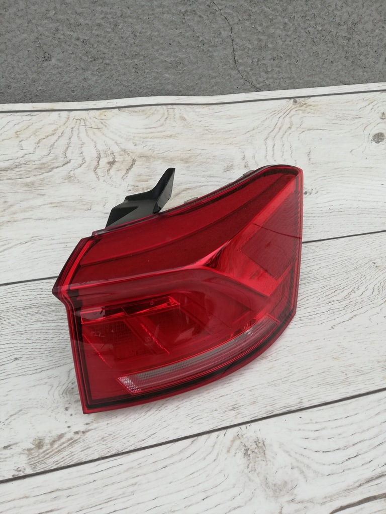 фото №1, Vw t-roc лампа правая задняя задняя led 2ga945096a