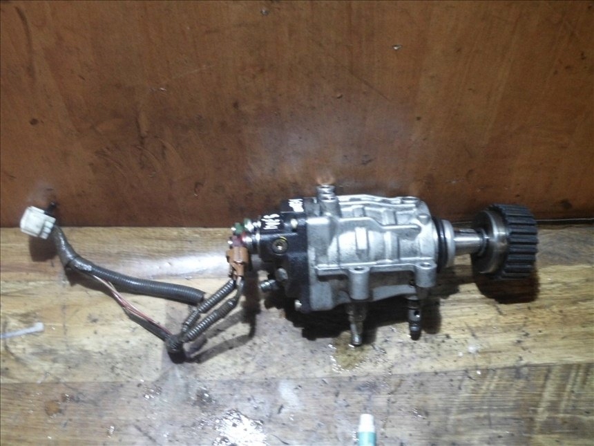 Купити Насос упорскування saab 93 95 renault vel satis cdti dci 8-97228919-4