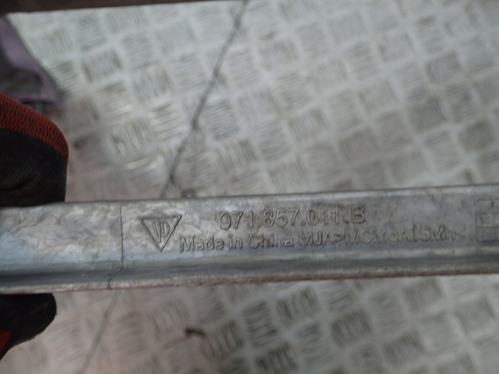 фото №4, Porsche panamera 971 каркас консолі 971857011b