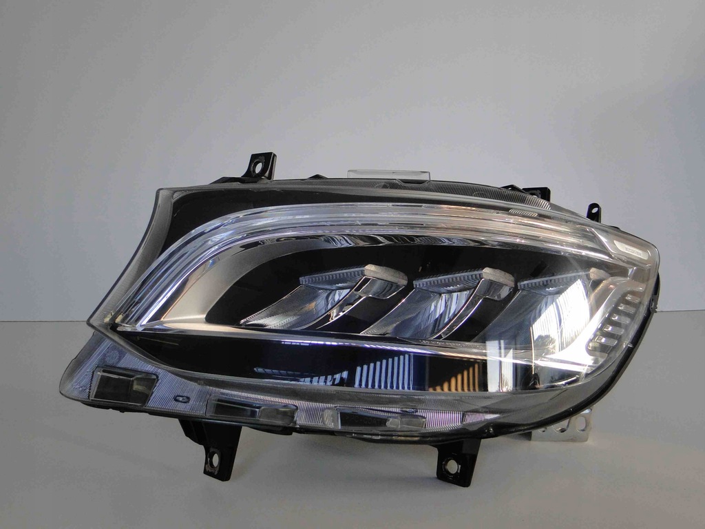фото №1, Mercedes sprinter 907 910 лампа левая led high perf