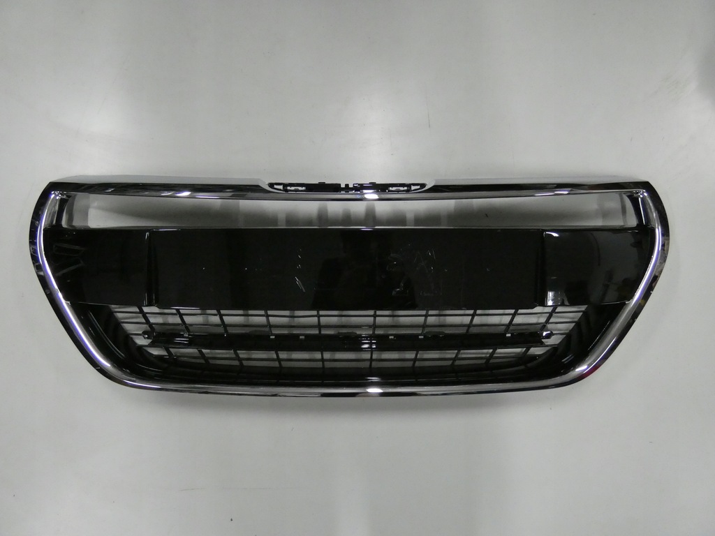 фото №1, Решётка радиатора, решётка радиатора peugeot 208 lift gti