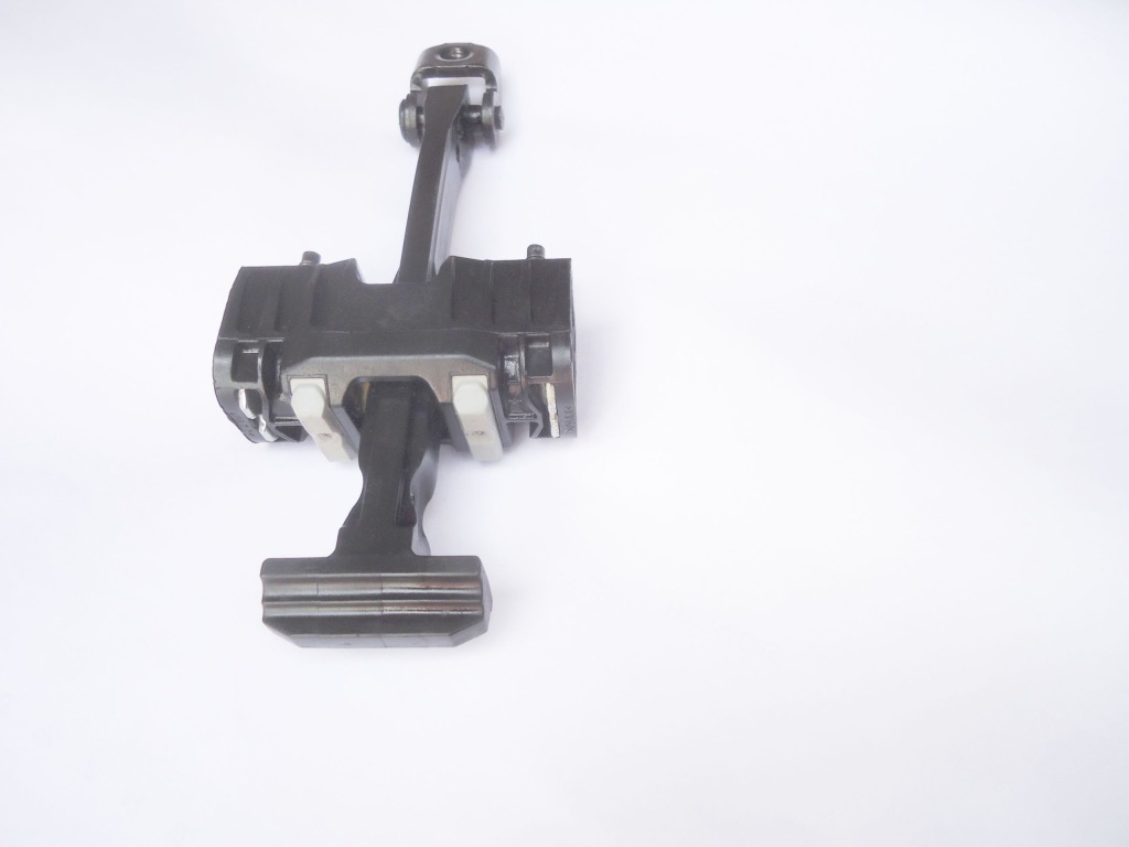 фото №2, Peugeot 508 ограничитель дверь перед