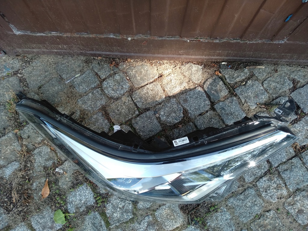 фото №5, Лампа права перед full led toyota c-hr chr